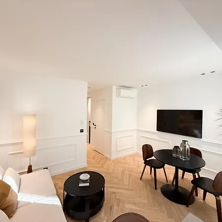 The Forville Elegant 2 Bedroom In The Heart Of Apartment *